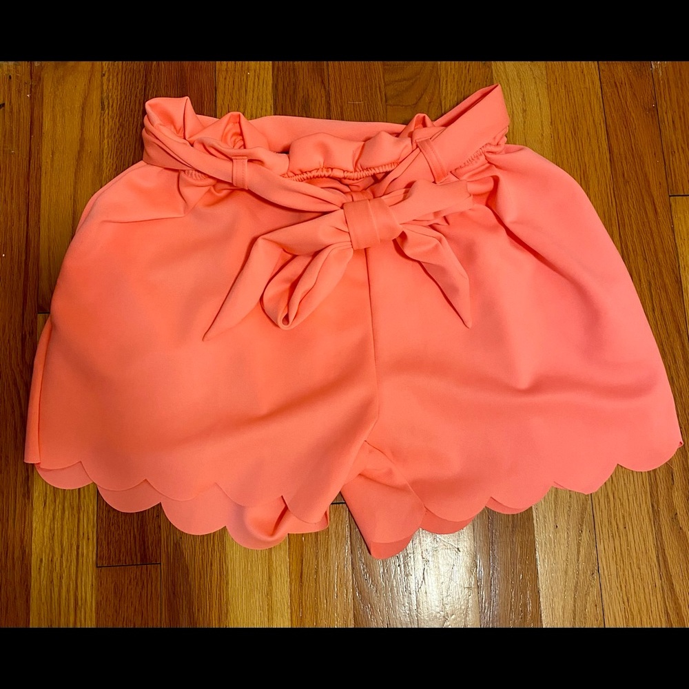 Scallop Hem Shorts